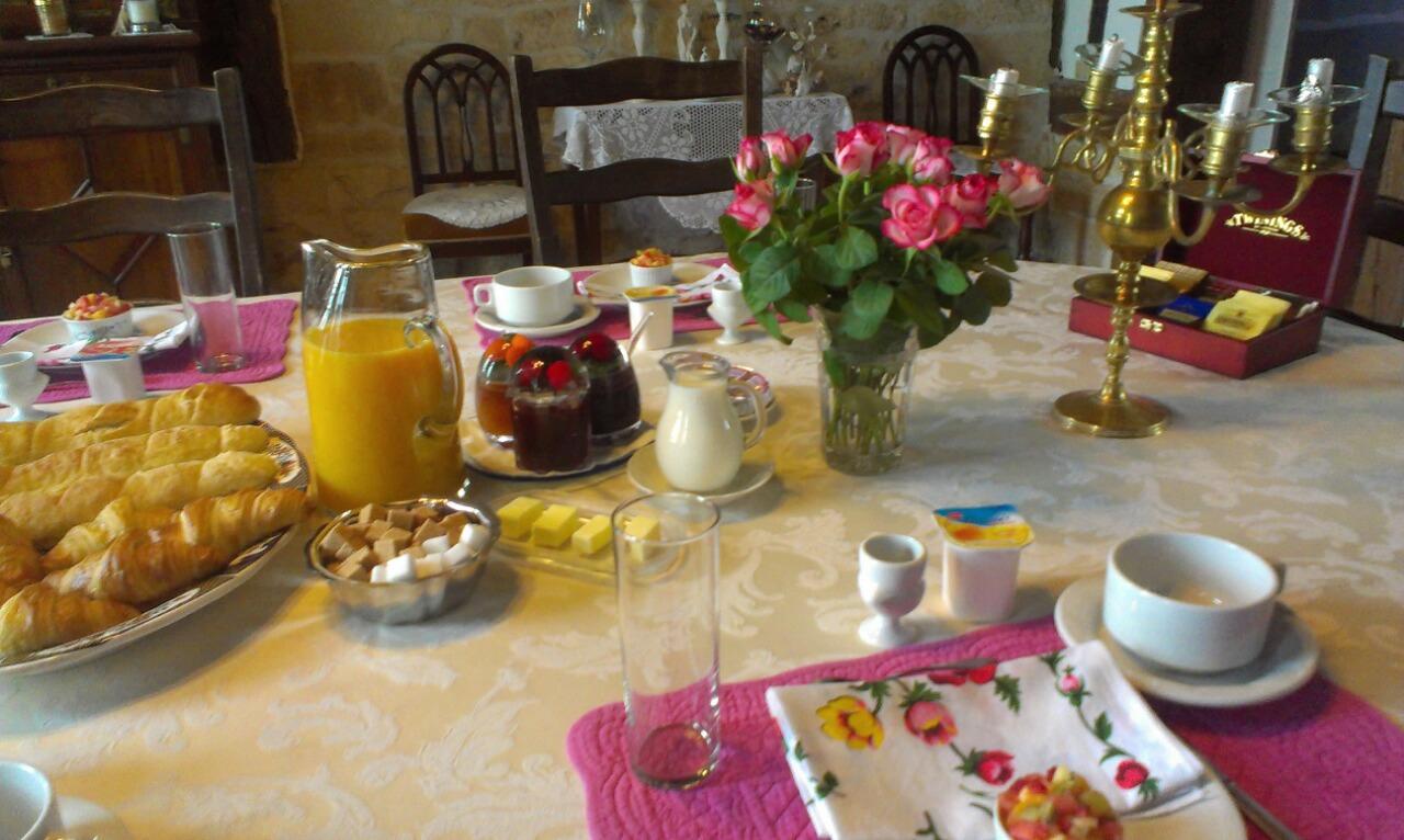מלון Saint-Pierre-Sur-Dives Manoir Du Lieu Rocher מראה חיצוני תמונה