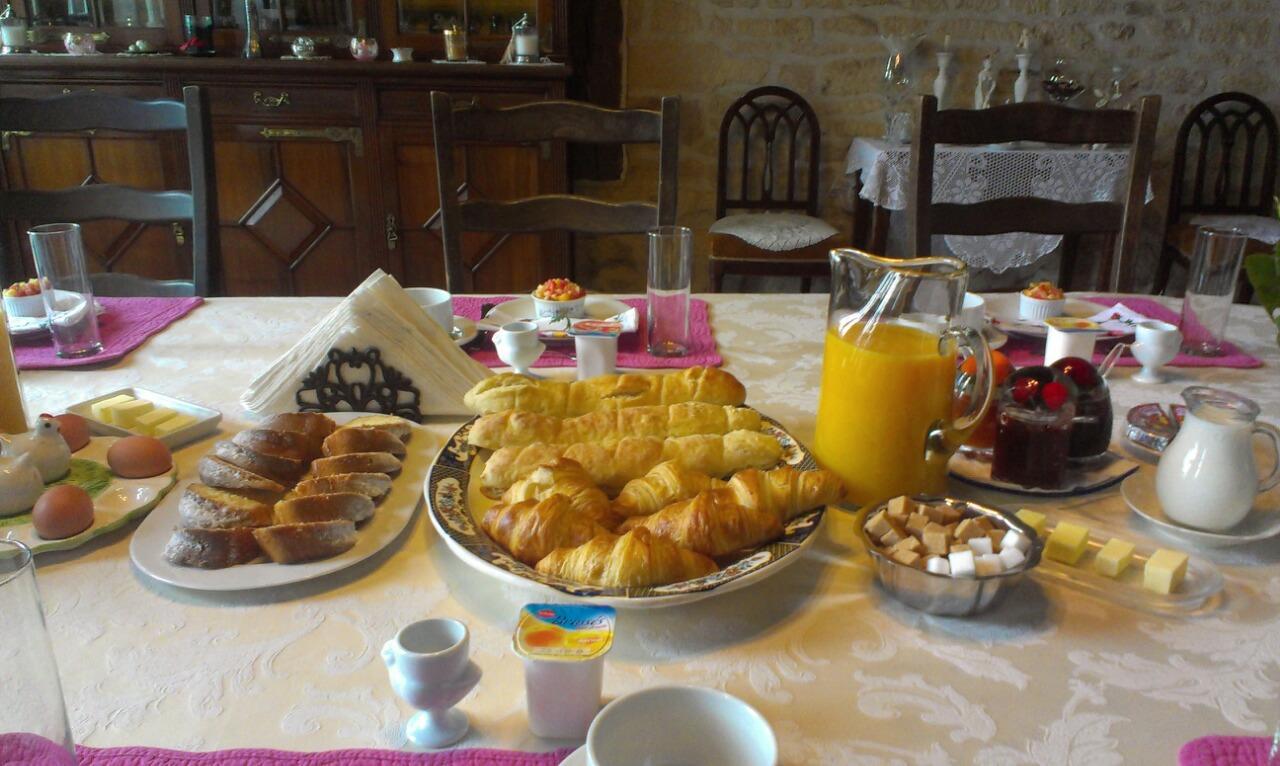 מלון Saint-Pierre-Sur-Dives Manoir Du Lieu Rocher מראה חיצוני תמונה
