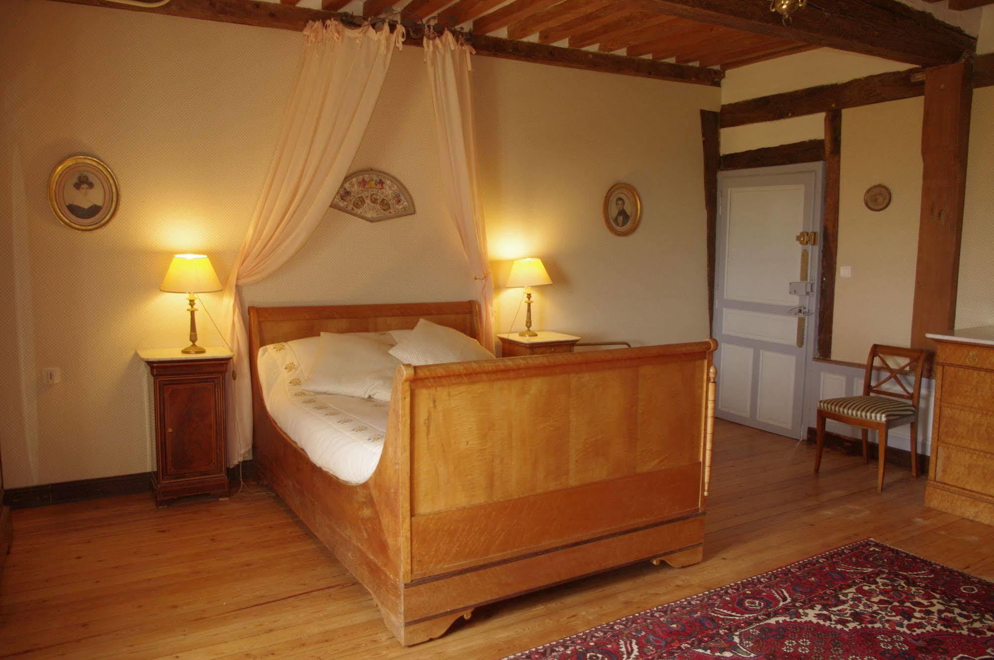 מלון Saint-Pierre-Sur-Dives Manoir Du Lieu Rocher מראה חיצוני תמונה